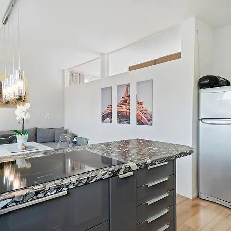 Apartment In Innsbruck Near Ambras Castle , Cleaning Included Innsbruck