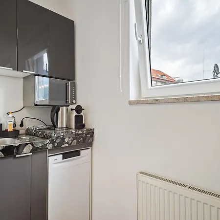 Apartment In Innsbruck Near Ambras Castle , Cleaning Included Apartment *