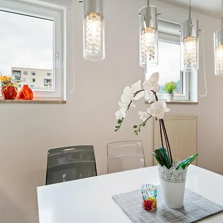 Apartment In Innsbruck Near Ambras Castle , Cleaning Included
