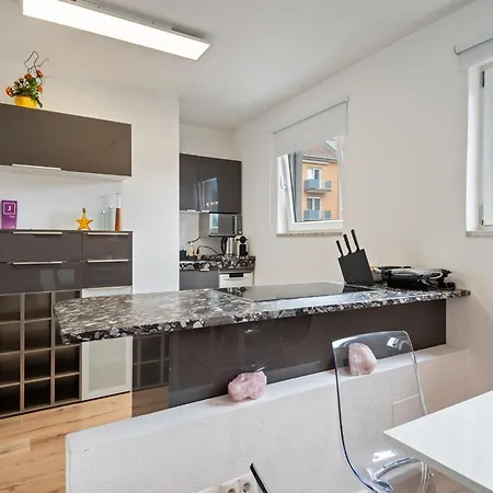 Apartment In Innsbruck Near Ambras Castle , Cleaning Included Apartment Innsbruck