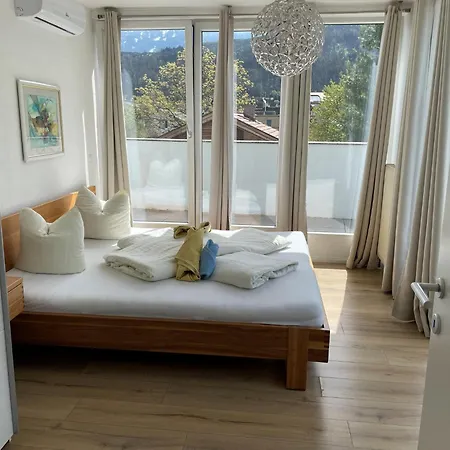 Apartment In Innsbruck Near Ambras Castle , Cleaning Included *
